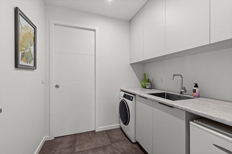 Photo of property in 143 Arataki Road, Havelock North, 4130