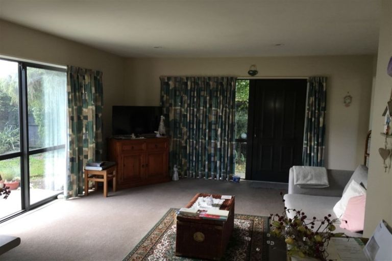 Photo of property in 10 Clinton Lane, Woolston, Christchurch, 8062