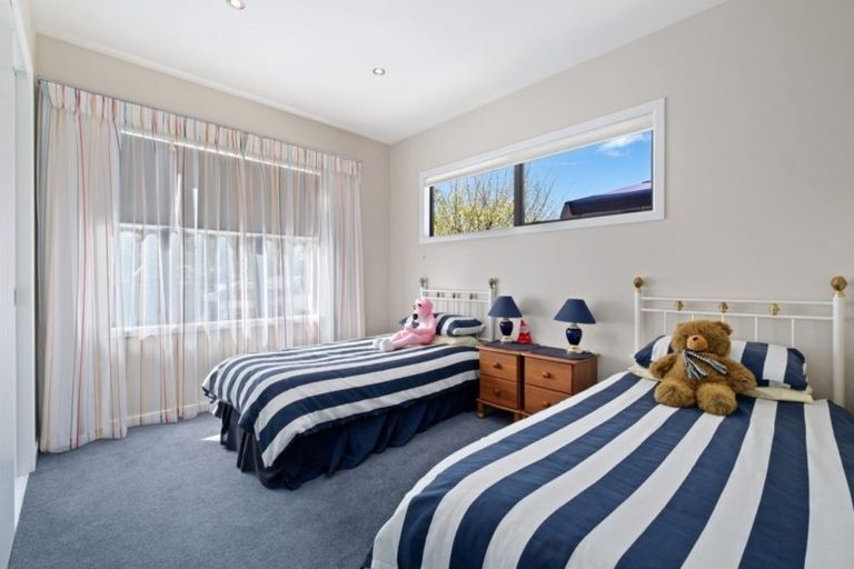 Photo of property in 2 Mount Gold Place, Wanaka, 9305