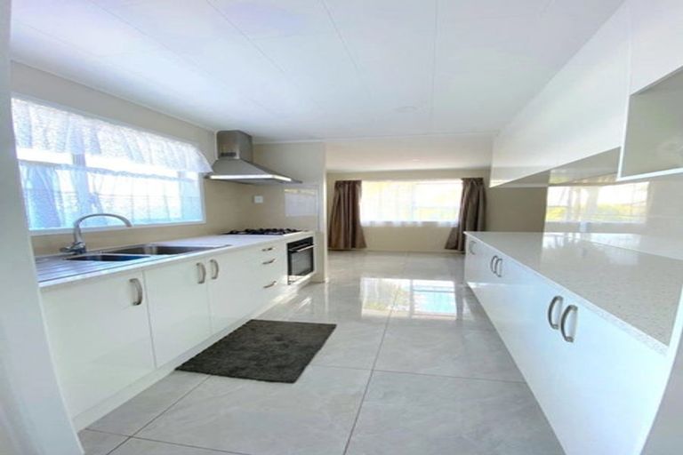 Photo of property in 1/20 Shalimar Place, Clover Park, Auckland, 2019