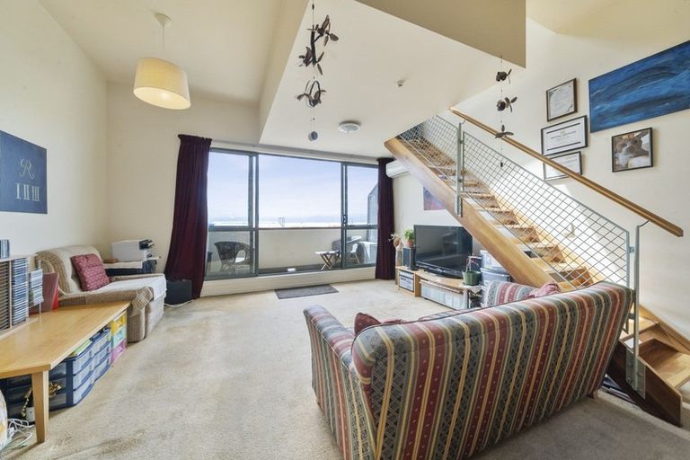 Photo of property in Metro Apartments, 11/220u Thorndon Quay, Pipitea, Wellington, 6011