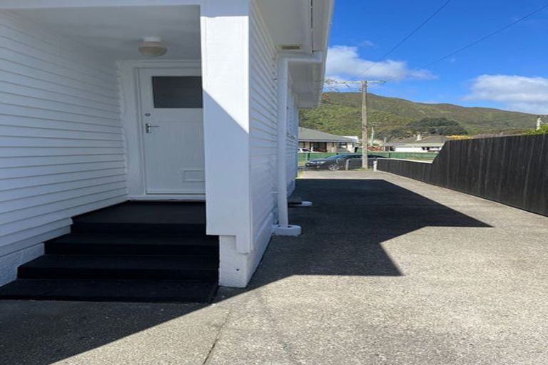 Photo of property in 9 Atiawa Crescent, Waiwhetu, Lower Hutt, 5010