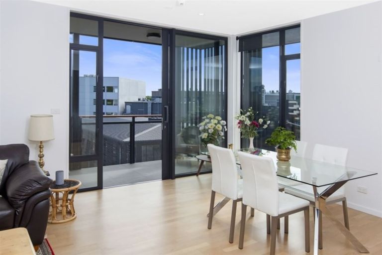 Photo of property in 50 Kilmore Street, Christchurch Central, Christchurch, 8013