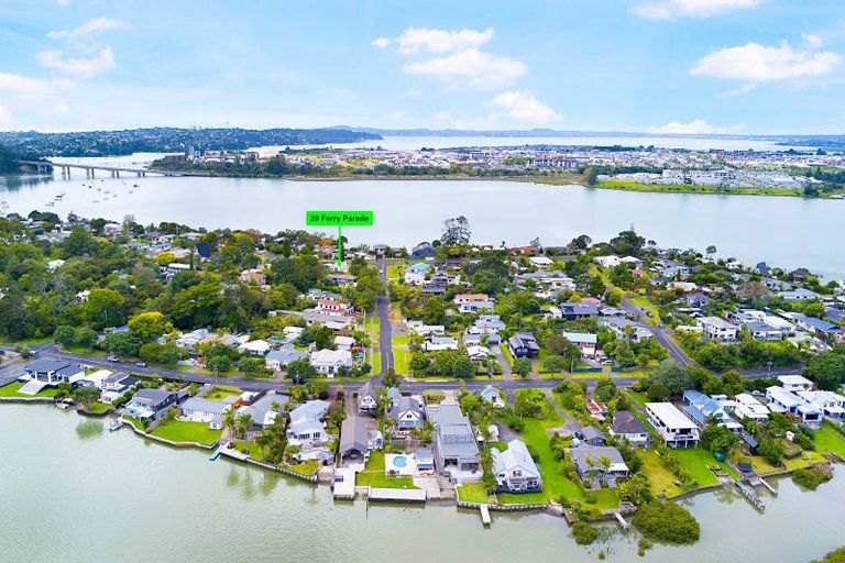 Photo of property in 28 Ferry Parade, Herald Island, Auckland, 0618