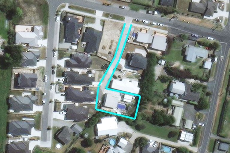 Photo of property in 5 Duchess Way, Riverhead, 0820