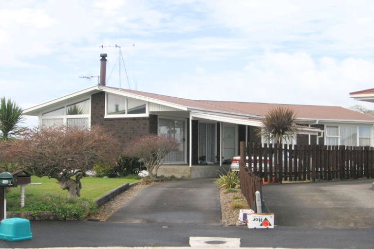 Photo of property in 10 Bremridge Place, Melville, Hamilton, 3206