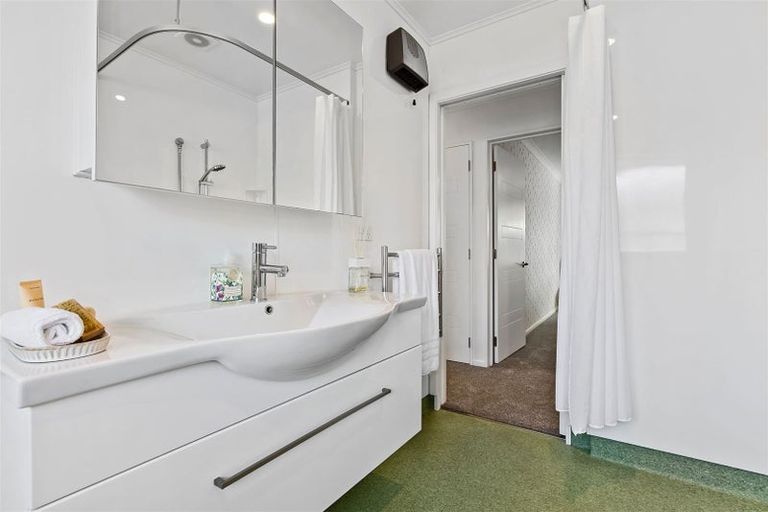 Photo of property in 355 Bower Avenue, North New Brighton, Christchurch, 8083