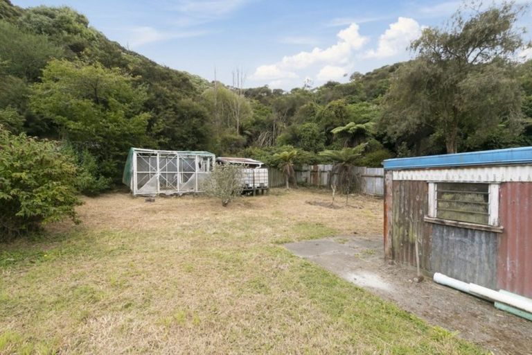 Photo of property in 28 Kowhai Street, Wainuiomata, Lower Hutt, 5014