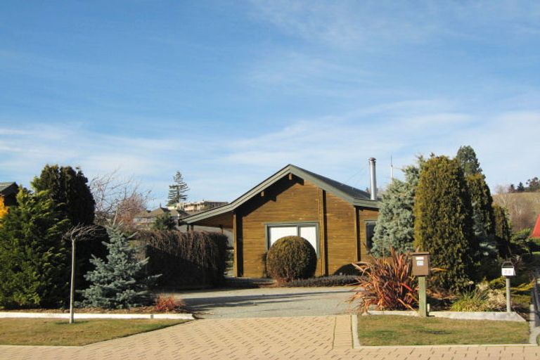 Photo of property in 21 Meadowstone Drive, Wanaka, 9305
