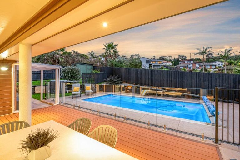 Photo of property in 14 Astor Place, Orewa, 0931