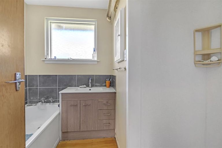 Photo of property in 15 Clydesdale Street, Woolston, Christchurch, 8062