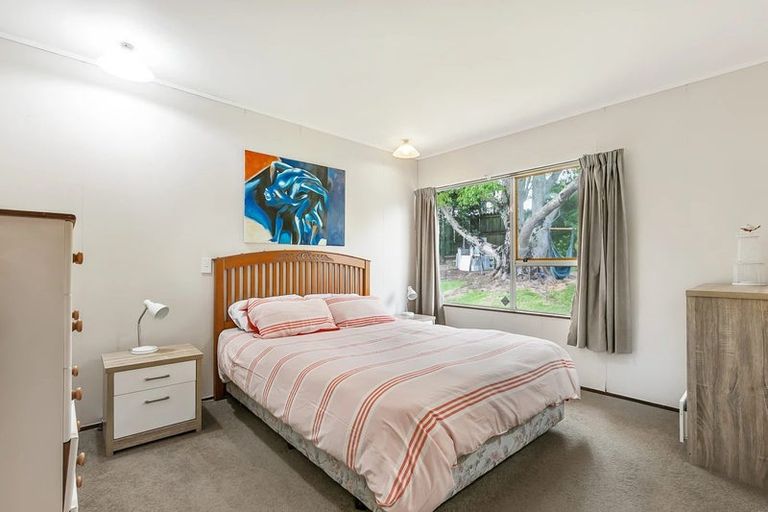 Photo of property in 83 Simpson Road, Ranui, Auckland, 0612