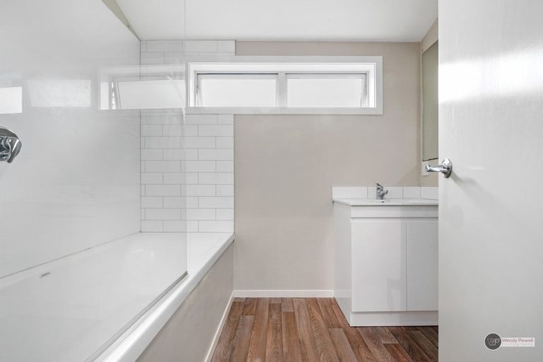 Photo of property in 140 Fraser Avenue, Johnsonville, Wellington, 6037