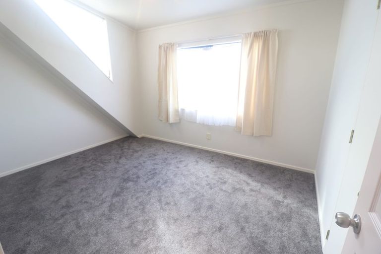 Photo of property in 1/4 Mickle Street, Te Atatu South, Auckland, 0610