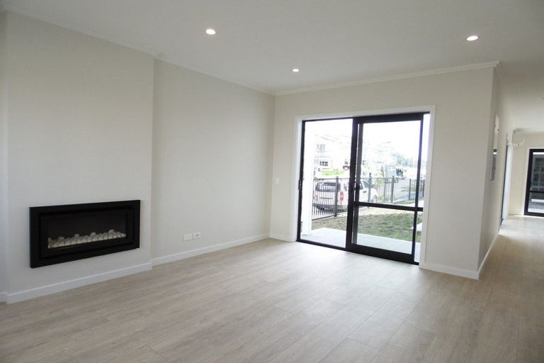 Photo of property in 9 Frances Bryers Road, Hobsonville, Auckland, 0616