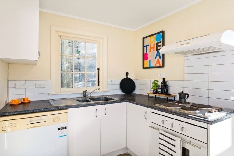 Photo of property in 22a Clifton Terrace, Kelburn, Wellington, 6012