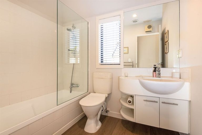 Photo of property in 24 Courtenay Street, St Albans, Christchurch, 8014