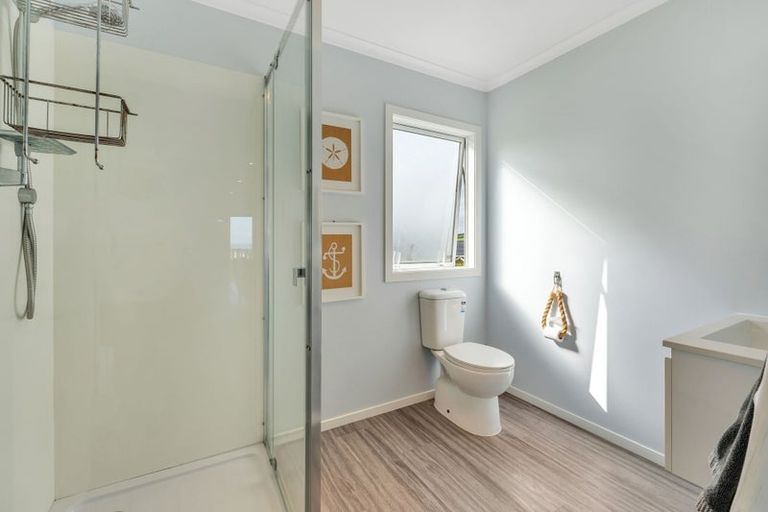 Photo of property in 4 Tua Tua Place, Baylys Beach, 0377