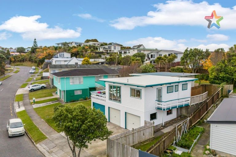 Photo of property in 49 Cypress Drive, Maungaraki, Lower Hutt, 5010