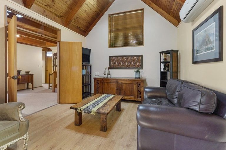 Photo of property in 32 Latitude Close, Whitby, Porirua, 5024