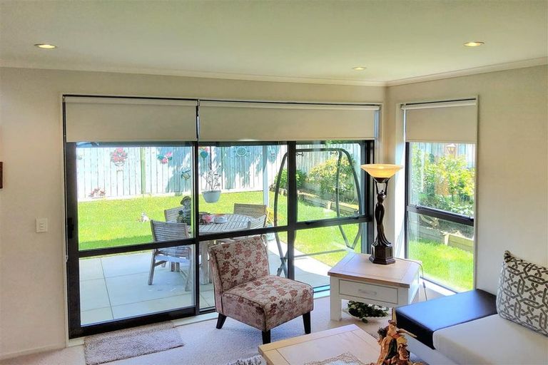 Photo of property in 45 Costa Viva Crescent, Karaka, Papakura, 2113