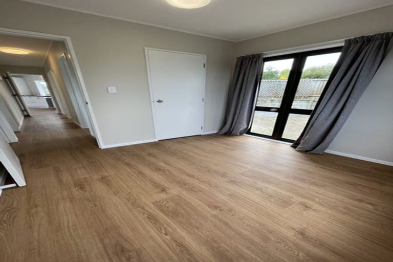 Photo of property in 7 Ross Grove, Paraparaumu, 5032