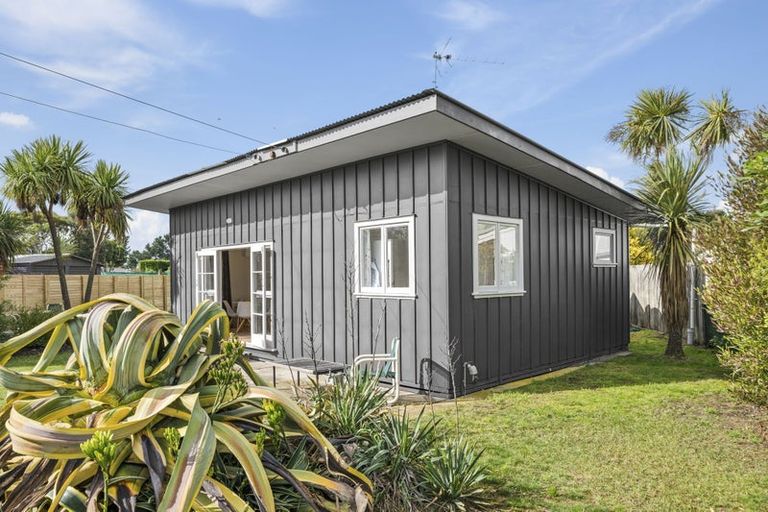 Photo of property in 30 Grierson Avenue, Amberley, 7481