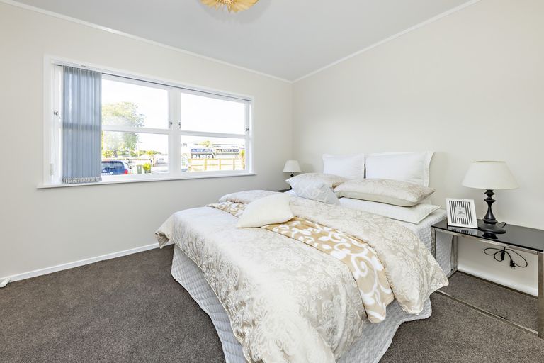 Photo of property in 33a Halsey Road, Manurewa, Auckland, 2102