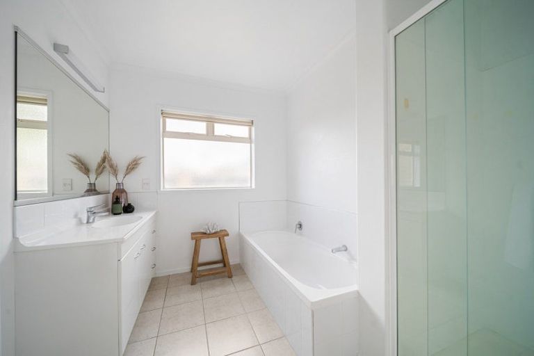 Photo of property in 657 Gloucester Road, Papamoa Beach, Papamoa, 3118