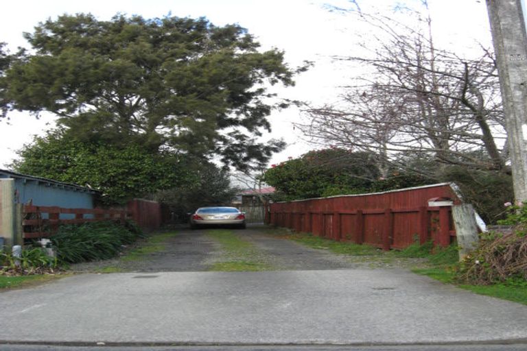 Photo of property in 10 Fairfield Road, Levin, 5510