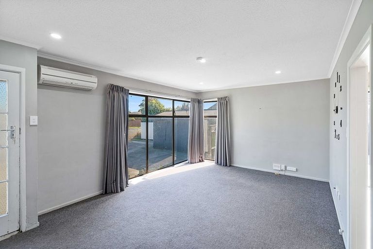Photo of property in 2a Skerten Avenue, Hornby, Christchurch, 8042