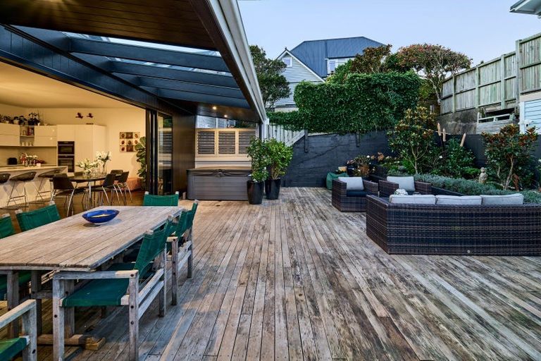 Photo of property in 67 Waipapa Road, Hataitai, Wellington, 6021