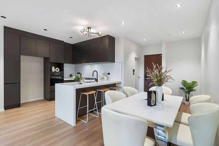 Photo of property in 33 Karaka Village Parade, Karaka, 2580