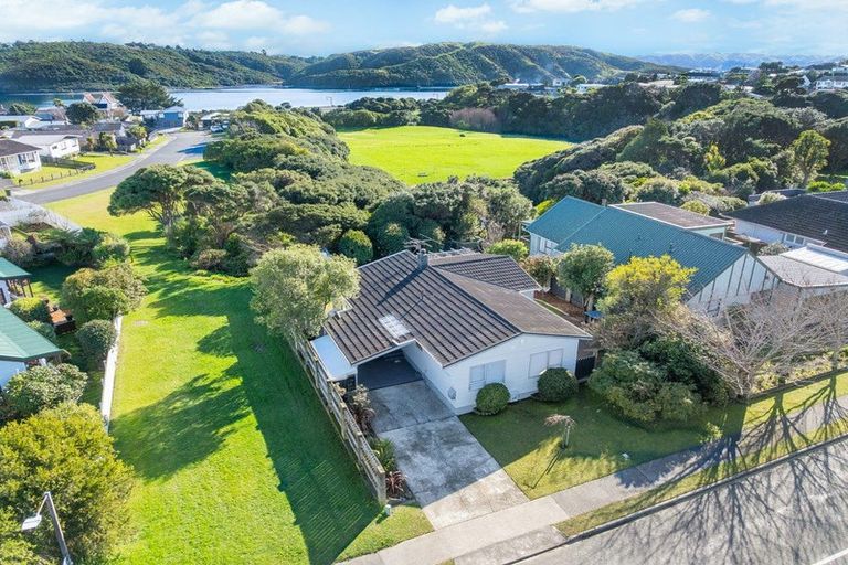 Photo of property in 48 Tweed Road, Papakowhai, Porirua, 5024