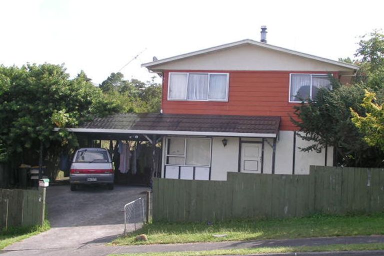 Photo of property in 30 Garton Drive, Massey, Auckland, 0614