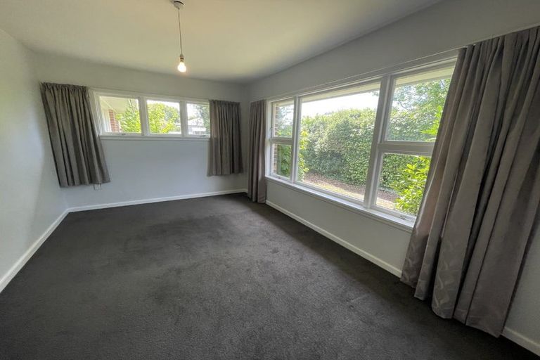 Photo of property in 9 Hampton Place, Burnside, Christchurch, 8053