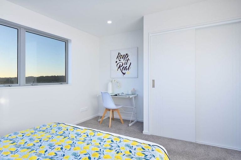 Photo of property in 9/24 Mili Way, Ranui, Auckland, 0612