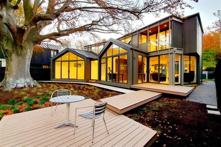 Photo of property in 1a Wood Lane, Fendalton, Christchurch, 8014