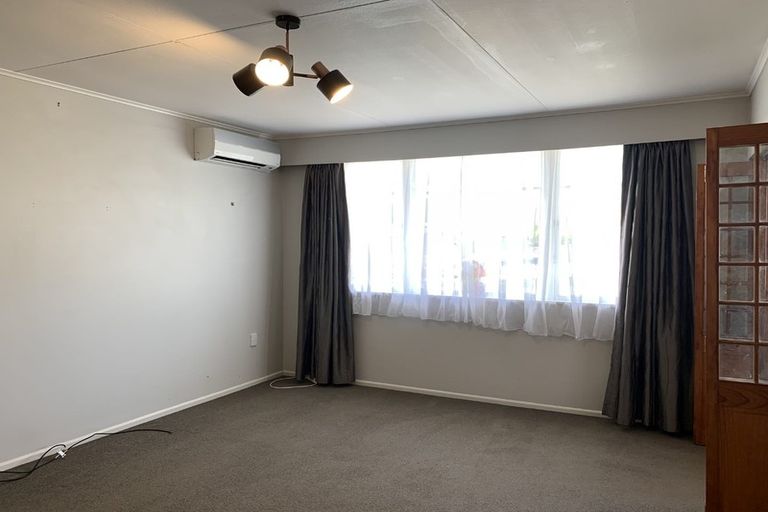 Photo of property in 410 Warspite Avenue, Ascot Park, Porirua, 5024