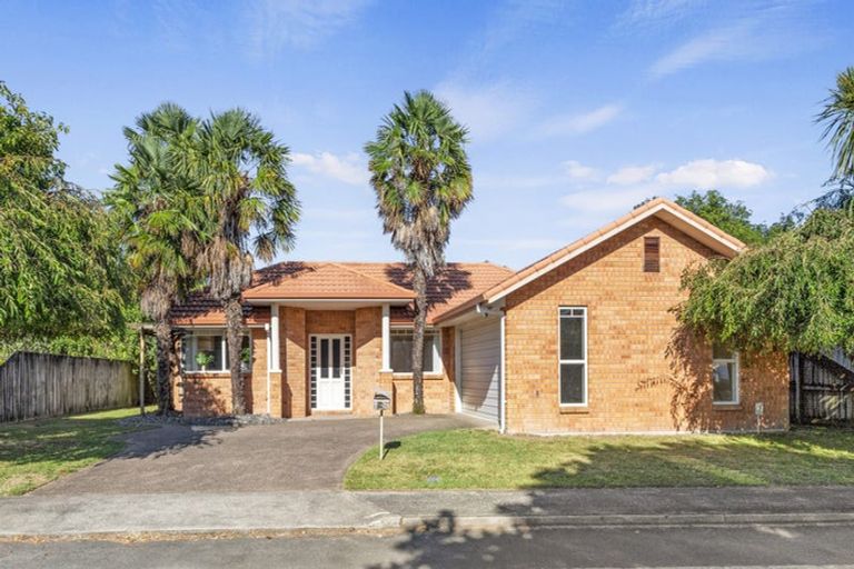 Photo of property in 76 Nielsen Gardens, Rototuna, Hamilton, 3210