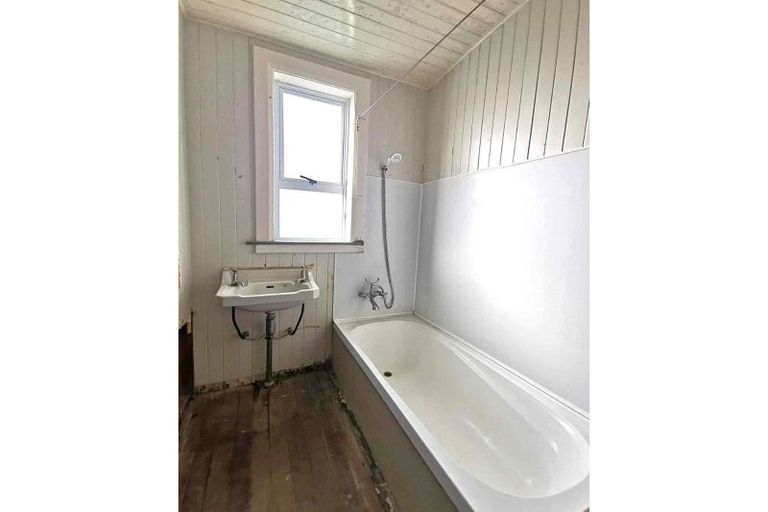 Photo of property in 5 Crarer Street, Wairoa, 4108