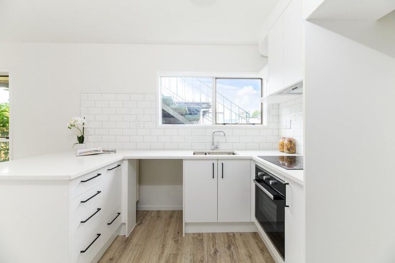 Photo of property in 5/126 Lynwood Road, New Lynn, Auckland, 0600