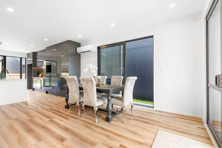 Photo of property in 10 Dorset Down Drive, Karaka, 2580
