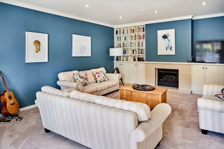 Photo of property in 25 Cheviot Road, Lowry Bay, Lower Hutt, 5013