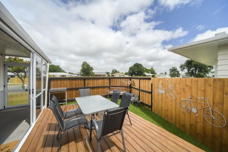 Photo of property in 37 Karamea Crescent, Kelvin Grove, Palmerston North, 4414