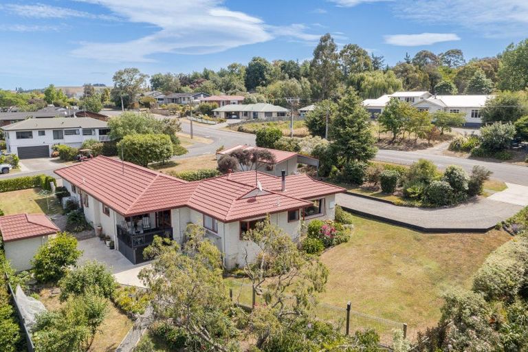 Photo of property in 41 Domain Road, Waipawa, 4210