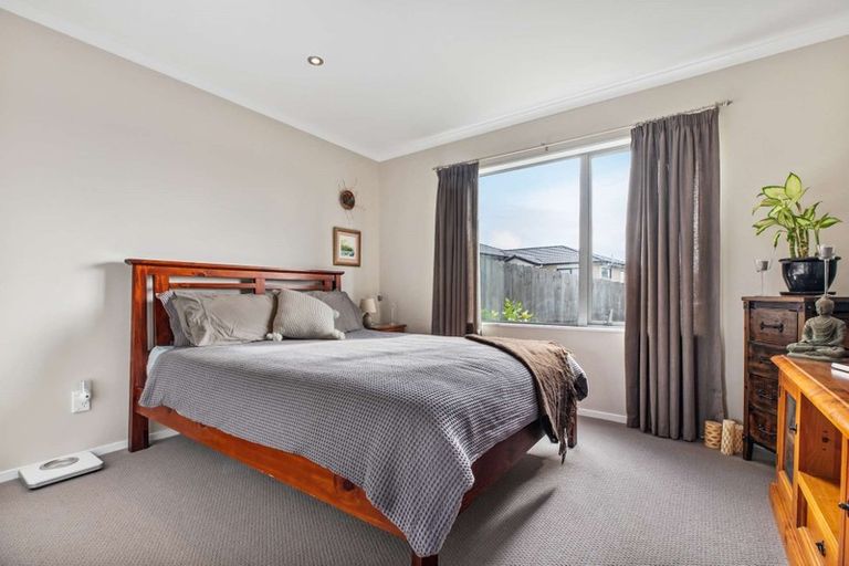 Photo of property in 60 Mili Way South, Ranui, Auckland, 0612