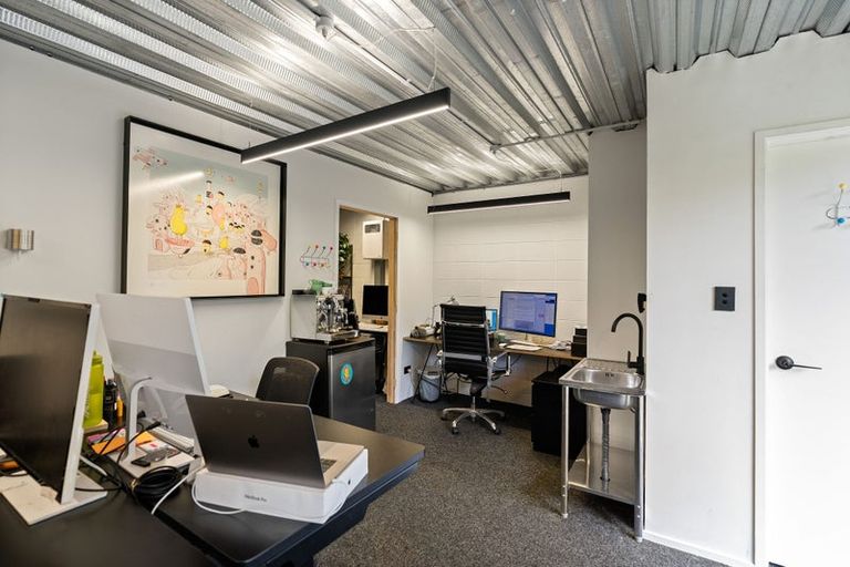 Photo of property in 64a Orangi Kaupapa Road, Northland, Wellington, 6012