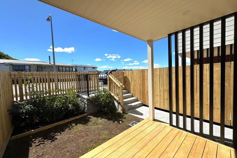 Photo of property in 56d Cyclamen Road, Mangere, Auckland, 2022