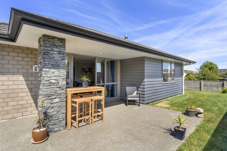 Photo of property in 24 Mahia Lane, Waikanae, 5036